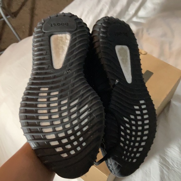 Yeezy boost 350 V2 - Picture 4 of 4